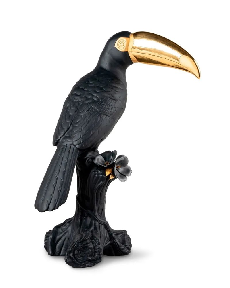 Escultura Tucán. Negro-dorado. Serie Limitada Escultura Tucán. Negro-dorado. Serie Limitada