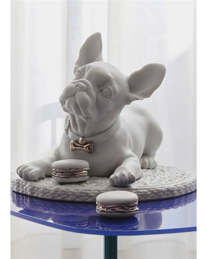 Escultura Bulldog francés con macarons. Re-Deco