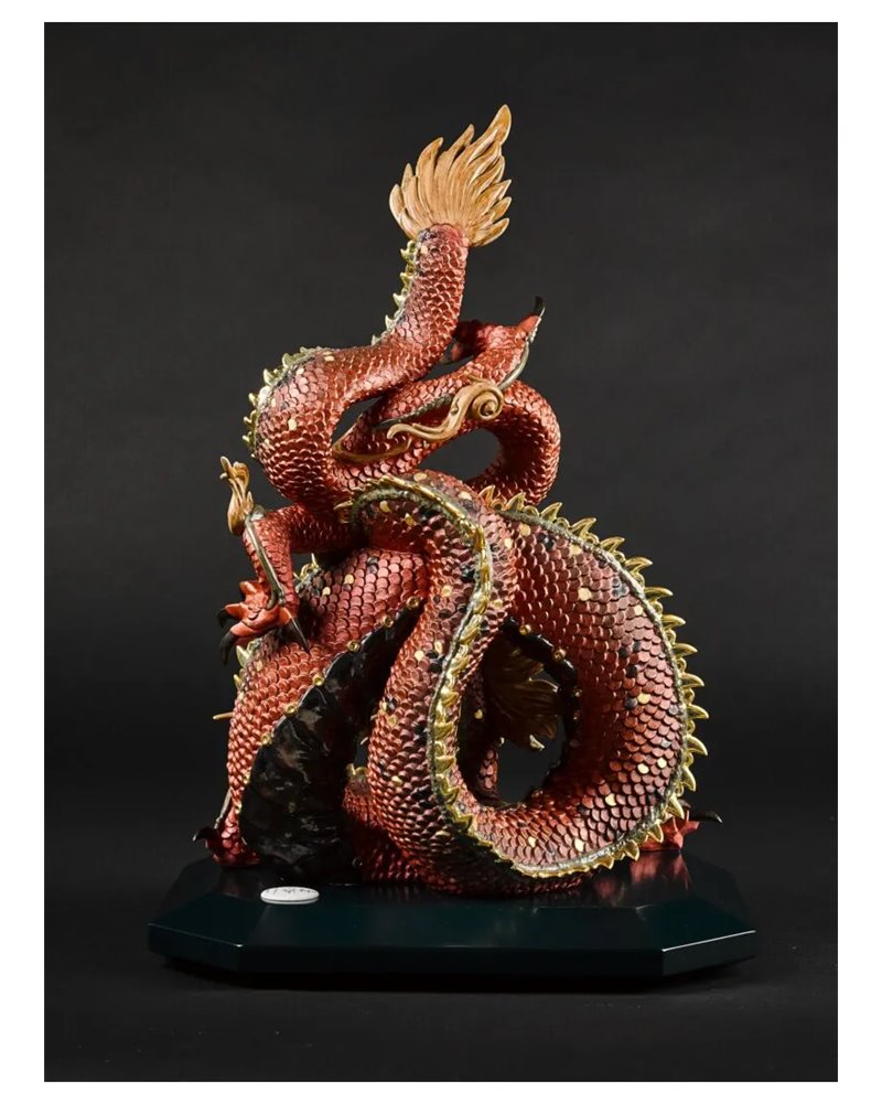 Escultura Dragón protector. Lustre oro y rojo. Serie limitada