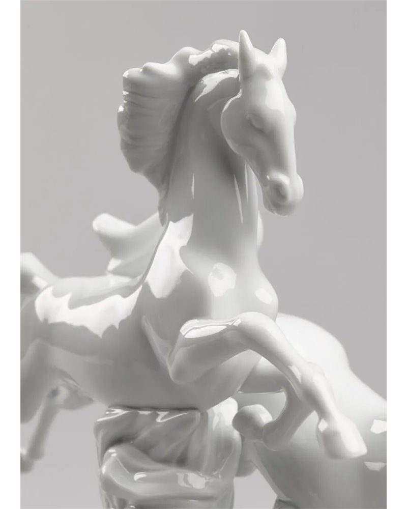 Figura Caballos al galope