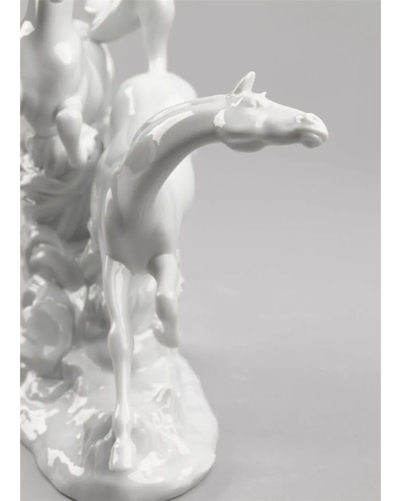 Figura Caballos al galope